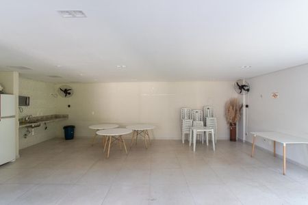 Apartamento para alugar com 43m², 2 quartos e 1 vagaÁrea comum - Salão de festas