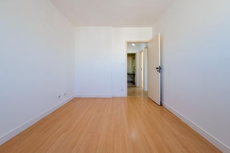 Apartamento à venda com 140m², 3 quartos e 2 vagas Apartamento à venda com 140m², 3 quartos e 2 vagasQuarto 1