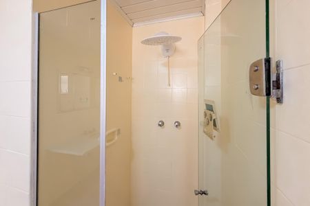 Apartamento à venda com 140m², 3 quartos e 2 vagas Apartamento à venda com 140m², 3 quartos e 2 vagasBanheiro Social