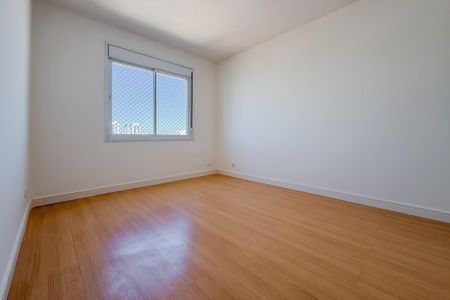 Apartamento à venda com 140m², 3 quartos e 2 vagas Apartamento à venda com 140m², 3 quartos e 2 vagasSuíte