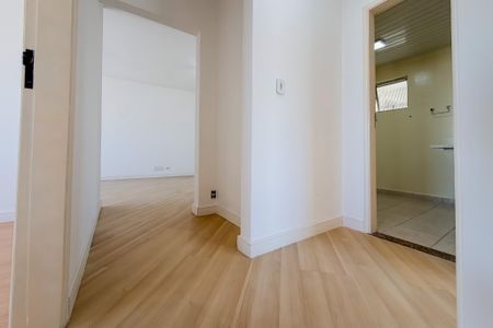 Apartamento à venda com 140m², 3 quartos e 2 vagas Apartamento à venda com 140m², 3 quartos e 2 vagasCorredor