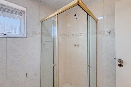 Apartamento à venda com 140m², 3 quartos e 2 vagas Apartamento à venda com 140m², 3 quartos e 2 vagasBanheiro da Suíte