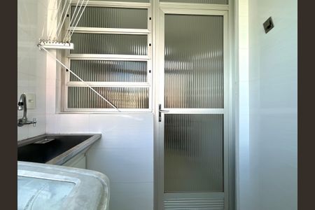 Apartamento para alugar com 70m², 2 quartos e 1 vagaÁrea de Serviço