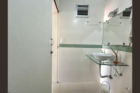 Apartamento para alugar com 70m², 2 quartos e 1 vagaBanheiro 