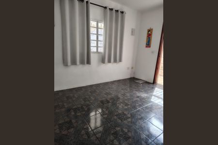 Casa para alugar com 150m², 3 quartos e 2 vagas Casa para alugar com 150m², 3 quartos e 2 vagasSala