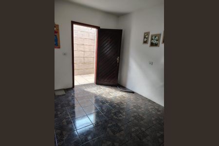 Casa para alugar com 150m², 3 quartos e 2 vagas Casa para alugar com 150m², 3 quartos e 2 vagasSala