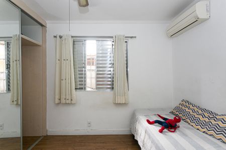 Casa à venda com 144m², 3 quartos e 3 vagasSuíte