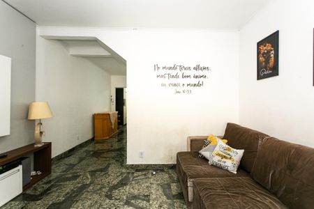Casa à venda com 144m², 3 quartos e 3 vagasSala de TV