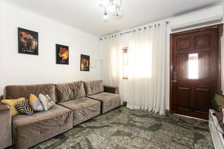 Casa à venda com 144m², 3 quartos e 3 vagasSala de TV