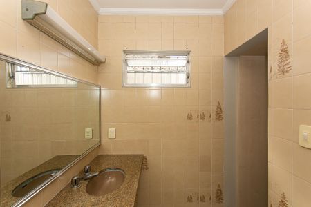 Casa à venda com 144m², 3 quartos e 3 vagasBanheiro da Suíte