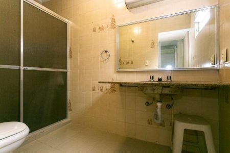 Casa à venda com 144m², 3 quartos e 3 vagasBanheiro da Suíte