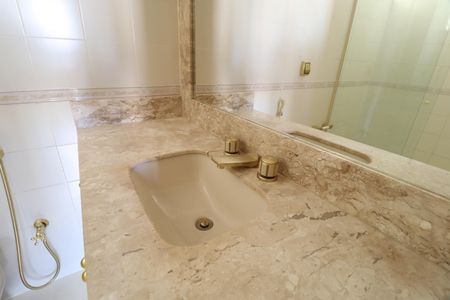 Apartamento para alugar com 40m², 1 quarto e sem vagaBanheiro da Suíte