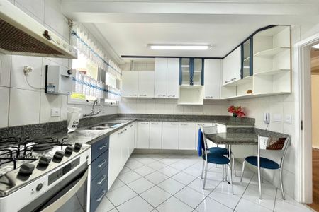 Apartamento para alugar com 109m², 2 quartos e 1 vaga Apartamento para alugar com 109m², 2 quartos e 1 vagaCozinha