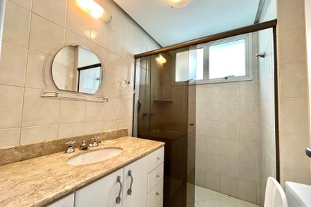 Apartamento para alugar com 109m², 2 quartos e 1 vaga Apartamento para alugar com 109m², 2 quartos e 1 vagaBanheiro Corredor