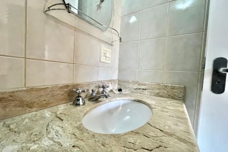 Apartamento para alugar com 109m², 2 quartos e 1 vaga Apartamento para alugar com 109m², 2 quartos e 1 vagaBanheiro da Suíte