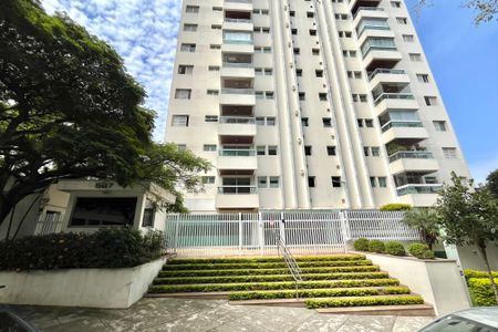 Apartamento para alugar com 109m², 2 quartos e 1 vaga Apartamento para alugar com 109m², 2 quartos e 1 vagaFachada