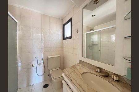 Apartamento à venda com 104m², 3 quartos e 2 vagas Apartamento à venda com 104m², 3 quartos e 2 vagasBanheiro da Suíte 1