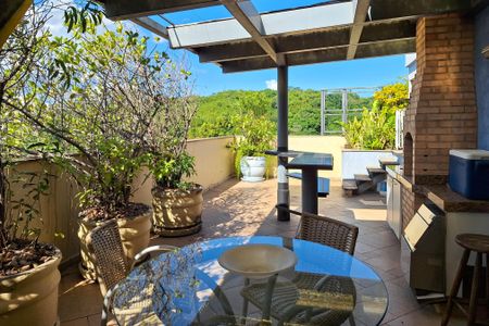 Apartamento à venda com 240m², 2 quartos e 1 vagaCobertura