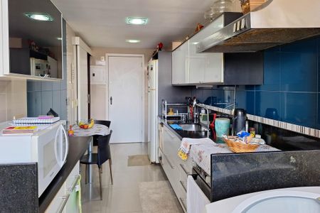 Apartamento à venda com 240m², 2 quartos e 1 vagaCozinha