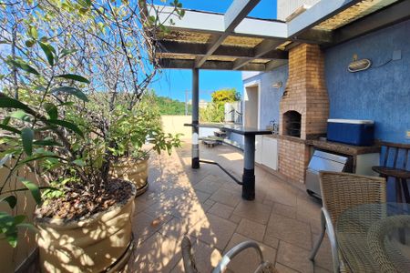 Apartamento à venda com 240m², 2 quartos e 1 vagaCobertura