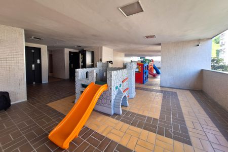 Apartamento à venda com 240m², 2 quartos e 1 vagaÁrea comum