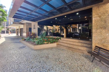 Apartamento à venda com 240m², 2 quartos e 1 vagaFachada