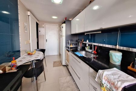Apartamento à venda com 240m², 2 quartos e 1 vagaCozinha