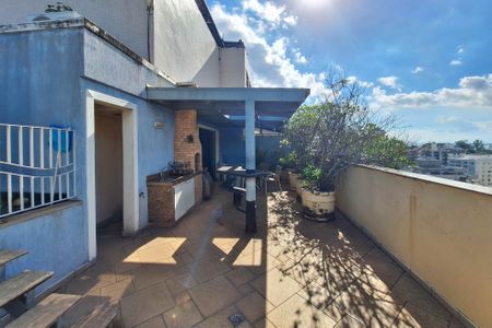 Apartamento à venda com 240m², 2 quartos e 1 vagaCobertura