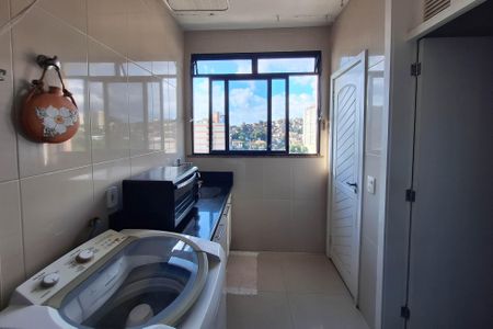 Apartamento à venda com 240m², 2 quartos e 1 vagaÁrea de Serviço