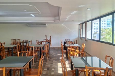 Apartamento à venda com 240m², 2 quartos e 1 vagaÁrea comum