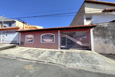 Casa à venda com 157m², 3 quartos e 3 vagasFachada