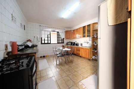 Casa à venda com 157m², 3 quartos e 3 vagasCozinha e Área de Serviço