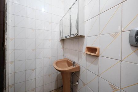 Casa à venda com 157m², 3 quartos e 3 vagasBanheiro 2