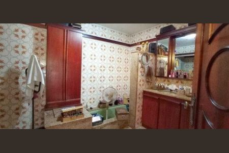 Casa para alugar com 374m², 3 quartos e 4 vagas Casa para alugar com 374m², 3 quartos e 4 vagasBanheiro 2