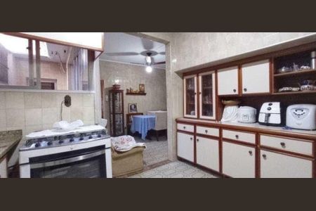 Casa para alugar com 374m², 3 quartos e 4 vagas Casa para alugar com 374m², 3 quartos e 4 vagasCozinha