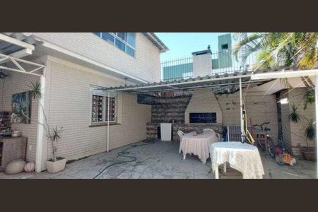 Casa para alugar com 374m², 3 quartos e 4 vagas Casa para alugar com 374m², 3 quartos e 4 vagasÁrea Comum