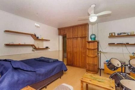 Casa para alugar com 374m², 3 quartos e 4 vagas Casa para alugar com 374m², 3 quartos e 4 vagasQuarto 2