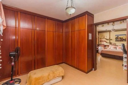 Casa para alugar com 374m², 3 quartos e 4 vagas Casa para alugar com 374m², 3 quartos e 4 vagasQuarto 1