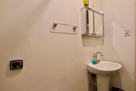 Casa para alugar com 72m², 3 quartos e sem vaga Casa para alugar com 72m², 3 quartos e sem vagaBanheiro
