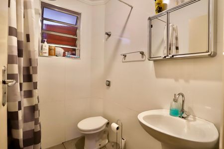 Casa para alugar com 72m², 3 quartos e sem vaga Casa para alugar com 72m², 3 quartos e sem vagaBanheiro