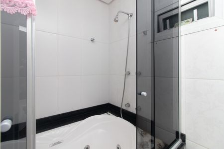 Casa à venda com 250m², 3 quartos e 2 vagasBanheiro da Suíte