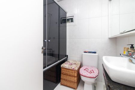 Casa à venda com 250m², 3 quartos e 2 vagasBanheiro da Suíte