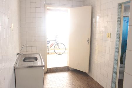 Casa à venda com 363m², 4 quartos e 2 vagasCozinha 3