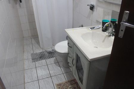 Casa à venda com 363m², 4 quartos e 2 vagasBanheiro 1