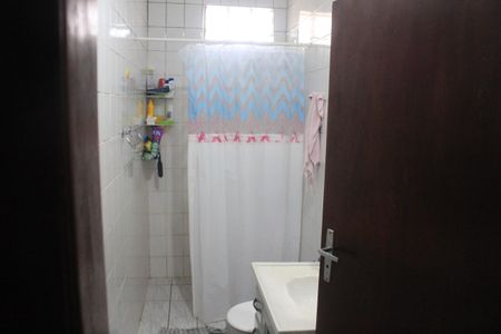 Casa à venda com 363m², 4 quartos e 2 vagasBanheiro 1