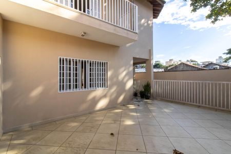 Casa à venda com 370m², 5 quartos e 8 vagasGaragem 