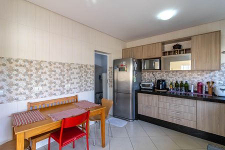 Casa à venda com 370m², 5 quartos e 8 vagasCozinha