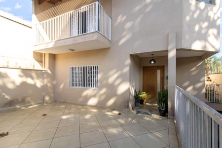 Casa à venda com 370m², 5 quartos e 8 vagasGaragem 