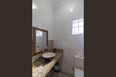 Casa à venda com 370m², 5 quartos e 8 vagasLavabo