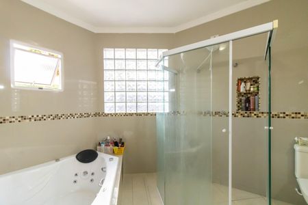 Casa à venda com 370m², 5 quartos e 8 vagasSuíte 1